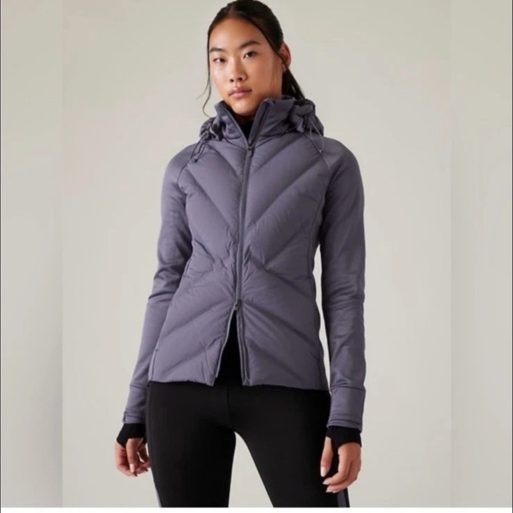 Athleta Women's Inlet jacket Nightfall/purple. Like new. Worn once.